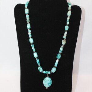 Beautiful Magnesite Gemstone Necklace 22"